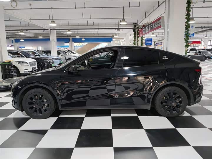 Фото 5 - Tesla Model Y