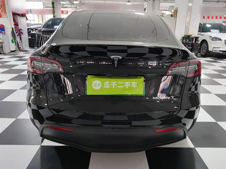 Фото 6 - Tesla Model Y