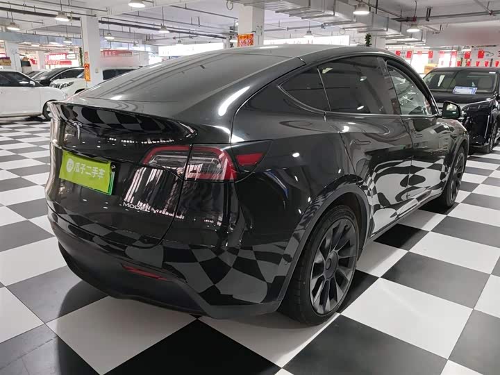 Фото 7 - Tesla Model Y