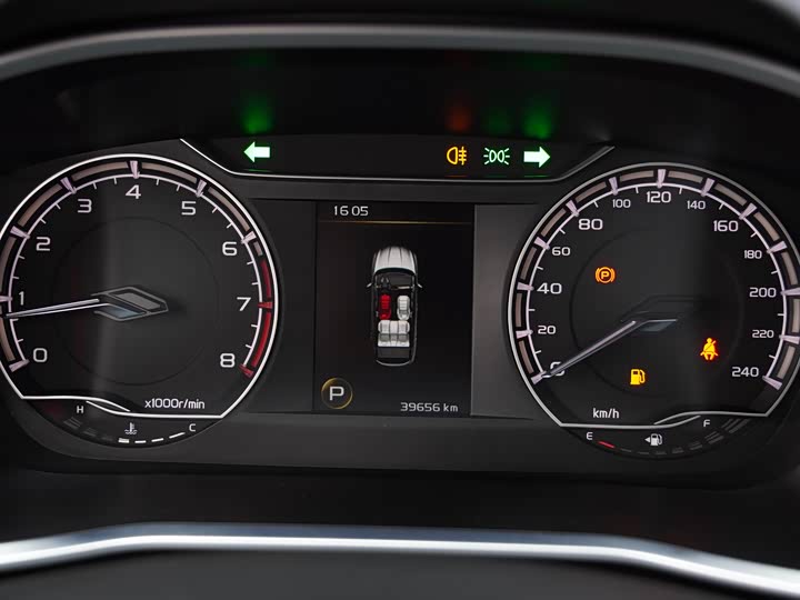 Фото 12 - Geely Coolray