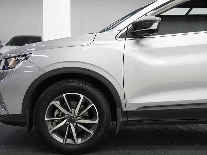 Фото 8 - Geely Coolray