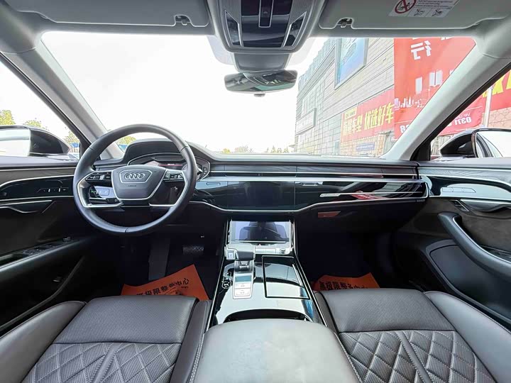 Фото 17 - Audi A8