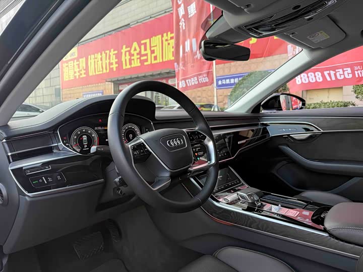 Фото 8 - Audi A8