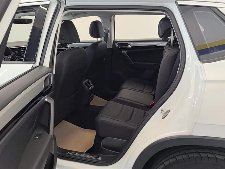 Фото 11 - Volkswagen Tayron