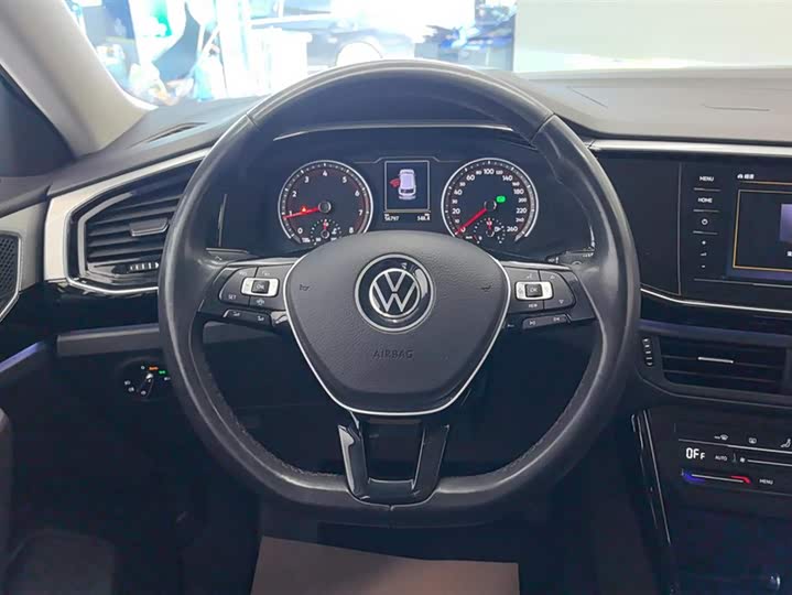 Фото 15 - Volkswagen Tayron