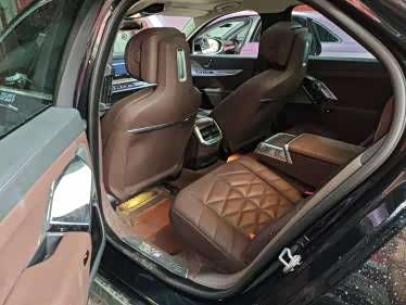 Фото 6 - BMW 7 Series