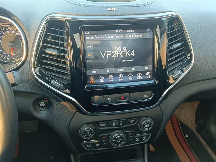 Фото 20 - Jeep Cherokee