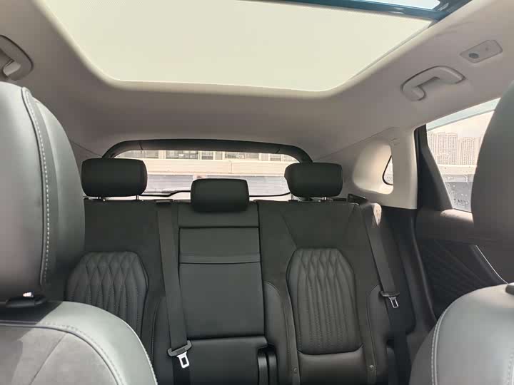 Фото 9 - Hongqi HS5