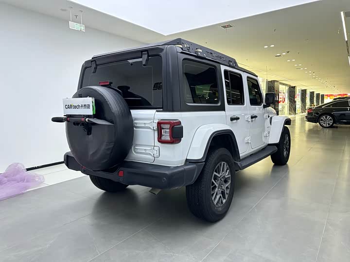 Фото 3 - Jeep Wrangler Hybrid