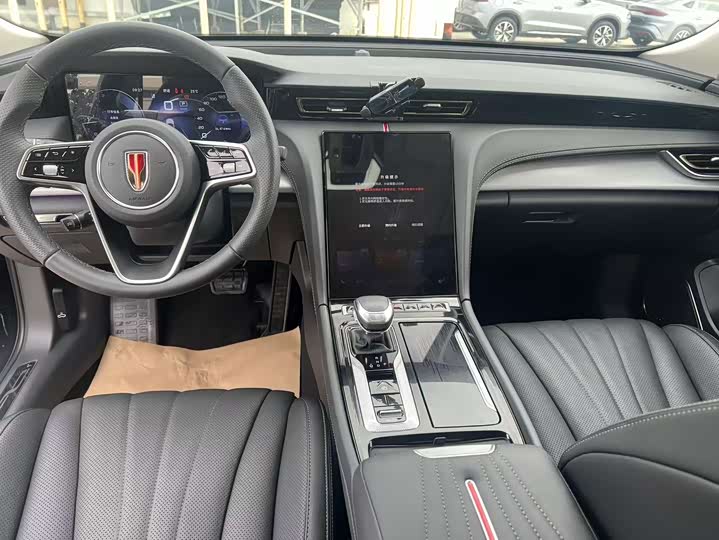 Фото 9 - Hongqi H5