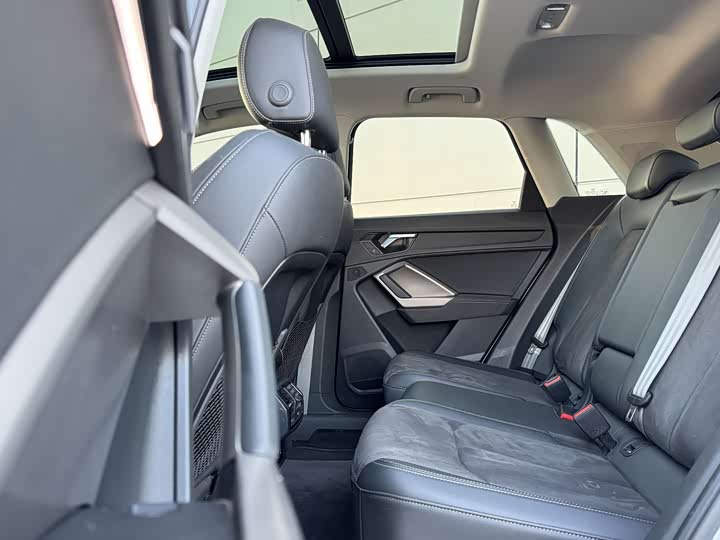 Фото 10 - Audi Q3