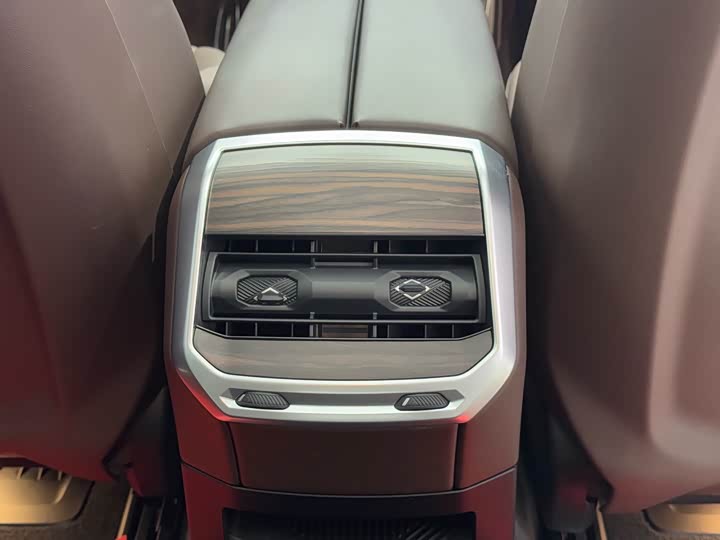 Фото 20 - BMW 7 Series