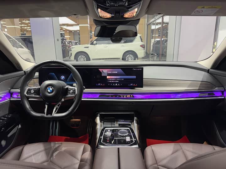 Фото 22 - BMW 7 Series