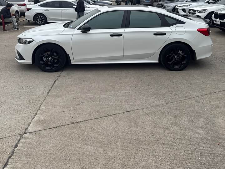 Фото 3 - Honda Civic