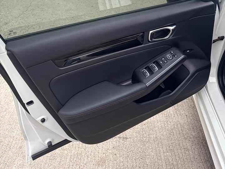 Фото 7 - Honda Civic