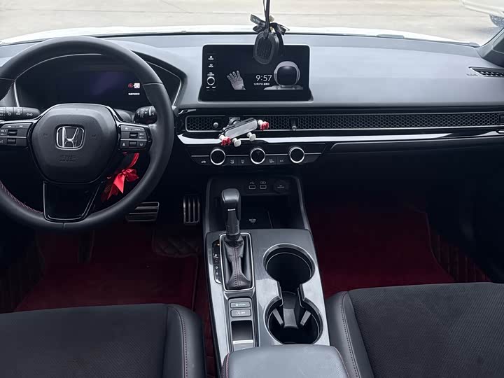 Фото 9 - Honda Civic