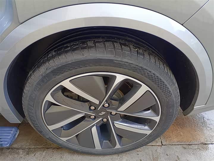 Фото 16 - LiXiang L9