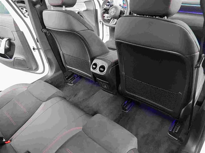 Фото 9 - Mercedes-Benz A-Class