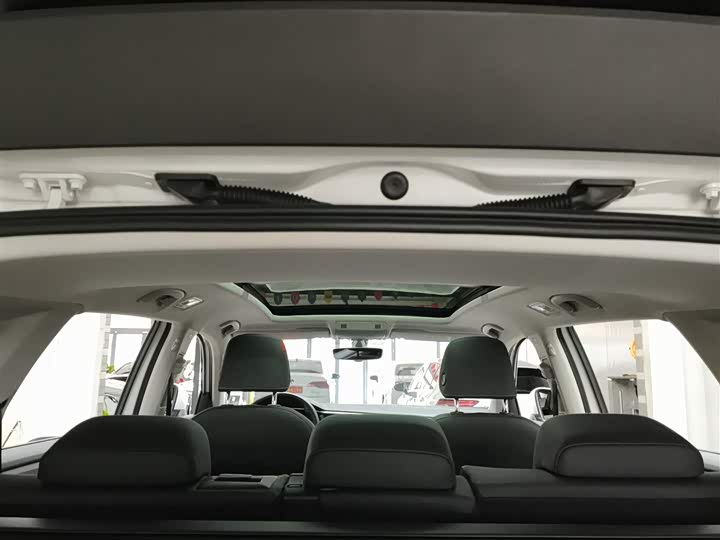 Фото 18 - Volkswagen Tayron