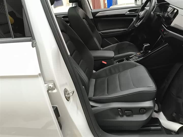 Фото 25 - Volkswagen Tayron