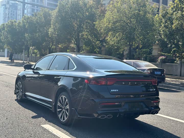 Фото 12 - Geely Preface