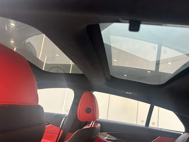 Фото 16 - Mercedes-Benz AMG GT