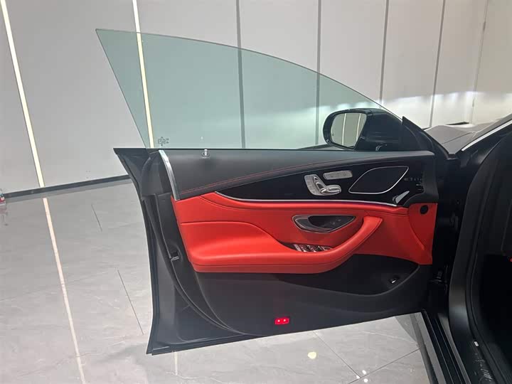 Фото 18 - Mercedes-Benz AMG GT