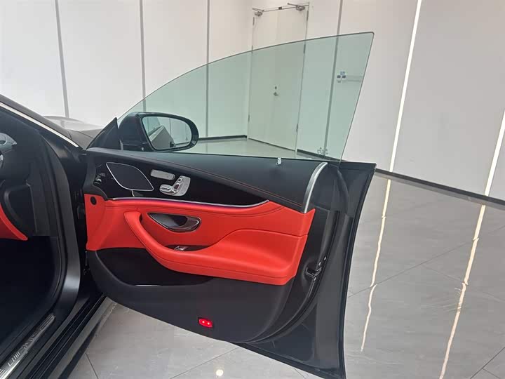 Фото 24 - Mercedes-Benz AMG GT