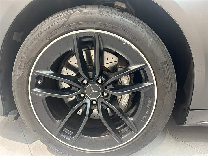 Фото 9 - Mercedes-Benz AMG GT