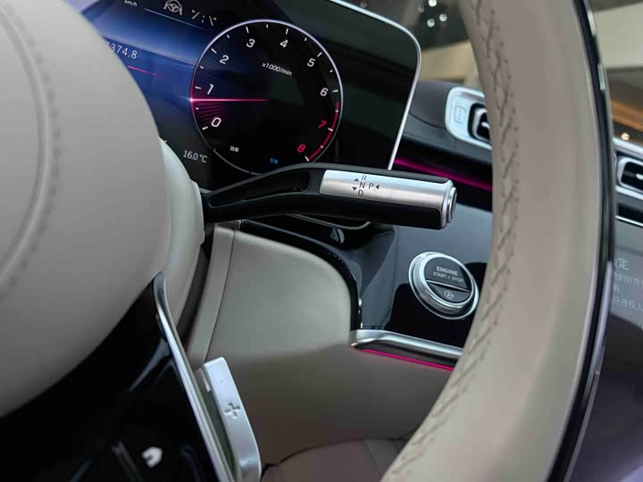 Фото 17 - Mercedes-Benz Maybach S-Class