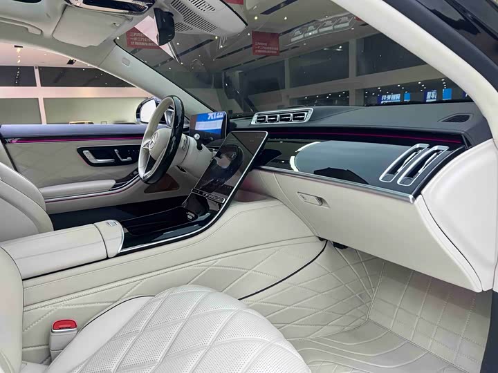 Фото 24 - Mercedes-Benz Maybach S-Class