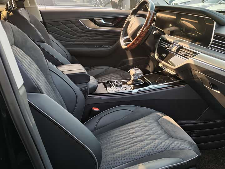 Фото 16 - Hongqi HS5