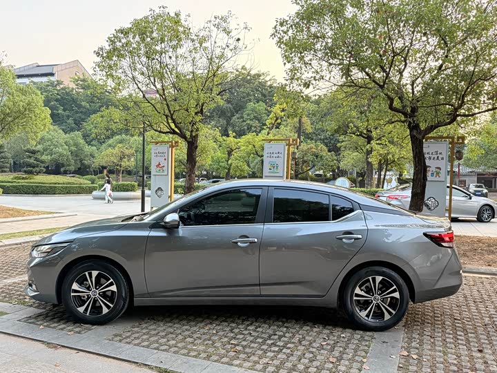 Фото 18 - Nissan Sylphy