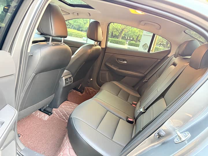 Фото 5 - Nissan Sylphy