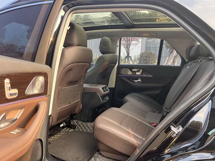 Фото 10 - Mercedes-Benz GLE-Class