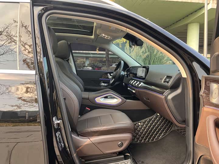 Фото 11 - Mercedes-Benz GLE-Class