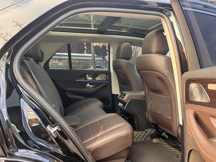 Фото 12 - Mercedes-Benz GLE-Class