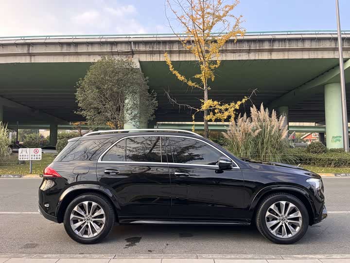 Фото 15 - Mercedes-Benz GLE-Class