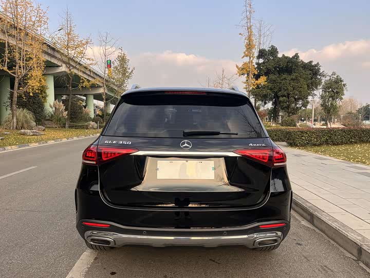 Фото 17 - Mercedes-Benz GLE-Class