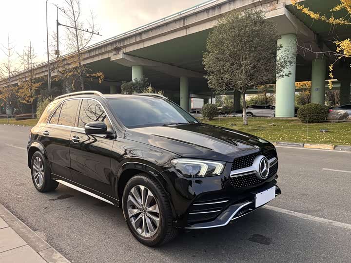 Фото 3 - Mercedes-Benz GLE-Class