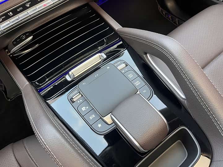 Фото 8 - Mercedes-Benz GLE-Class