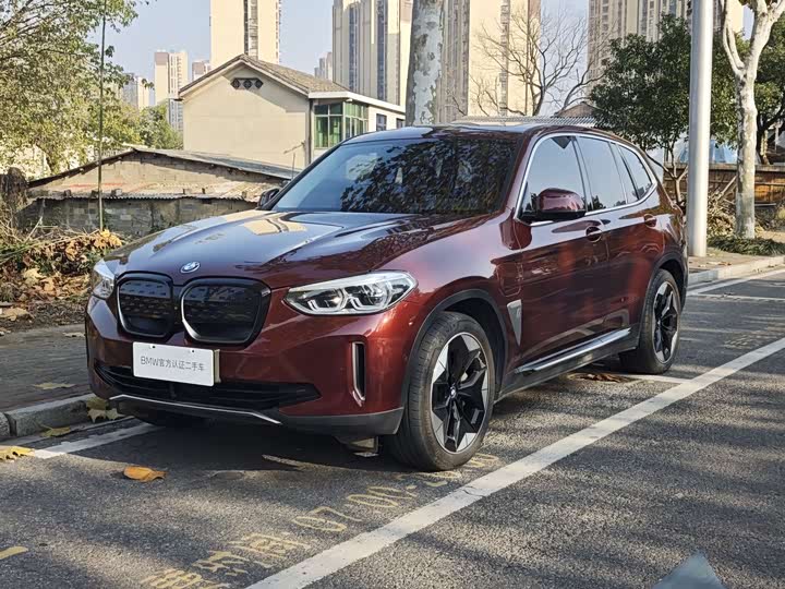 Фото 1 - BMW iX3