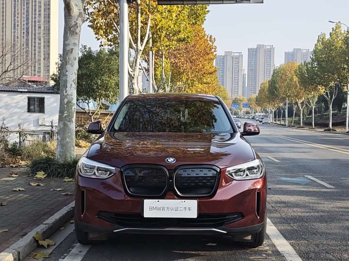 Фото 2 - BMW iX3