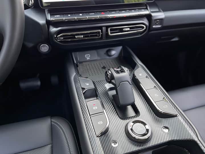 Фото 14 - Haval H-Dog