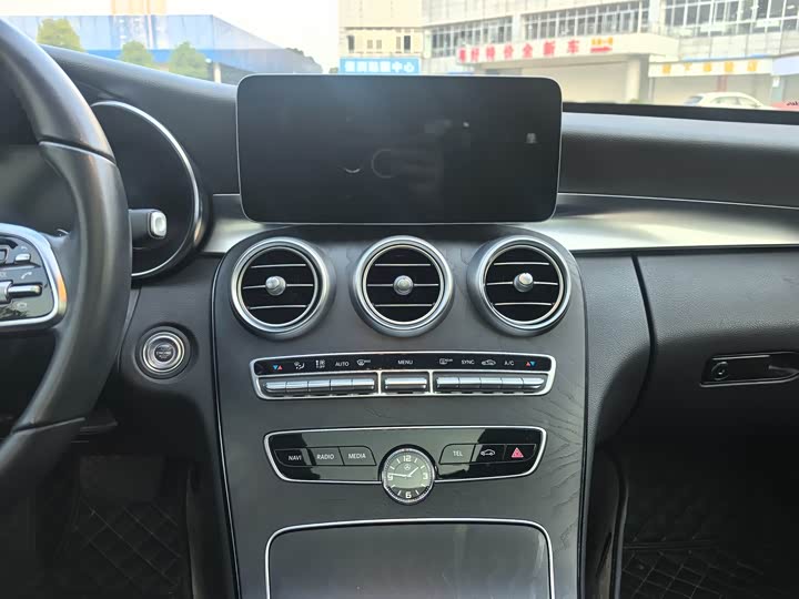 Фото 10 - Mercedes-Benz C-Class