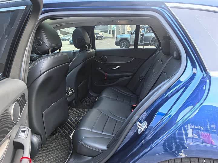 Фото 15 - Mercedes-Benz C-Class