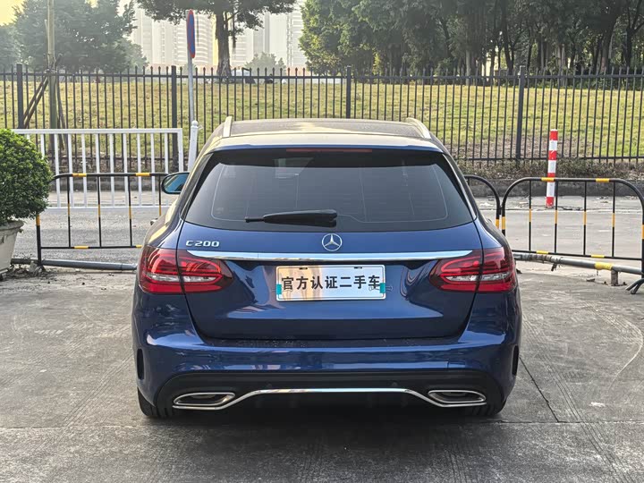 Фото 19 - Mercedes-Benz C-Class