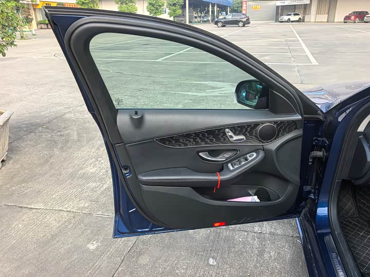 Фото 4 - Mercedes-Benz C-Class