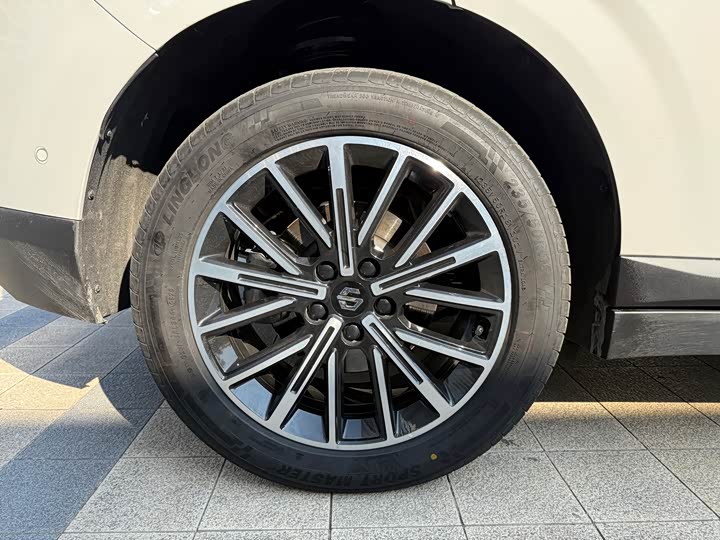 Фото 12 - Leapmotor B10