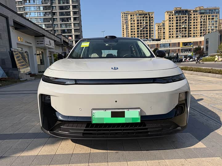 Фото 2 - Leapmotor B10